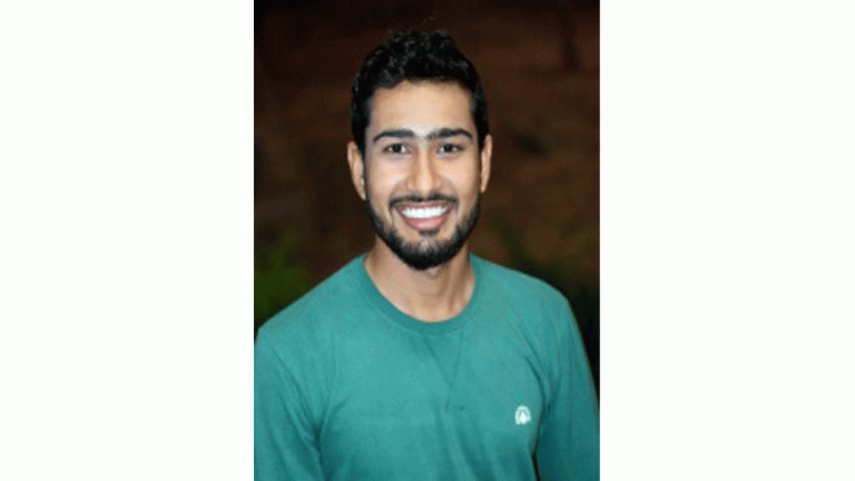 MANUU student bags First Prize in Photography