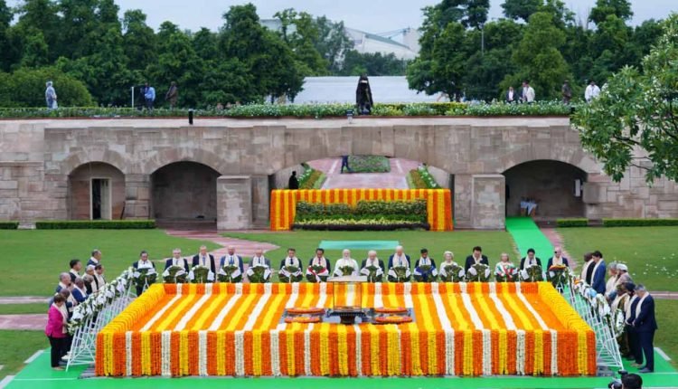 World leaders pays homage to Mahatma Gandhi at Raj Ghat