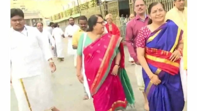 ISRO Scientists Offer Prayers At Tirumala Temple Ahead Of The Aditya-L1 mission