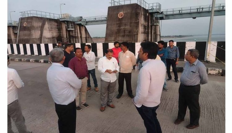 Medigadda Barrage: Central Team Begins To Examine The Collapsed Bridge