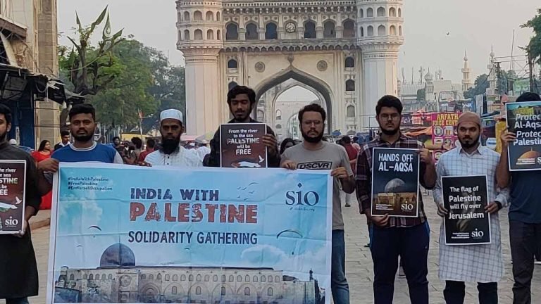 Hyderabad Stands Firm: SIO's Nationwide Protest Echoes Solidarity with Palestine