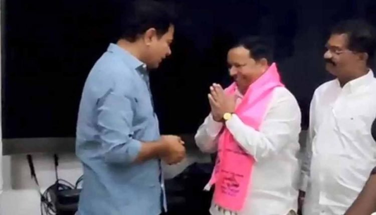 Three Times MLA Erra Shekhar Joins BRS