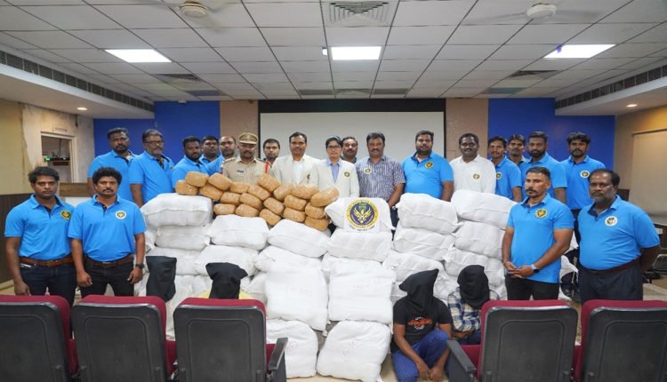 TSNAB Seized 1000 KGs Ganja Worth RS. 3.5 Crores And Nabbed 4 Notorious Peddlars