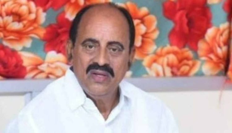 Ravuri Prakash Reddy Joined Congress In The Presence Of Rahul Gandhi