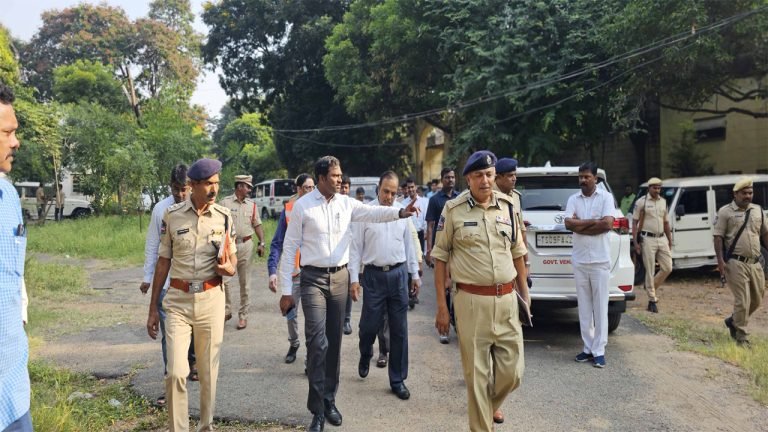 15,000 New Voters Registered In Single Day In Hyd: Ronald Rose