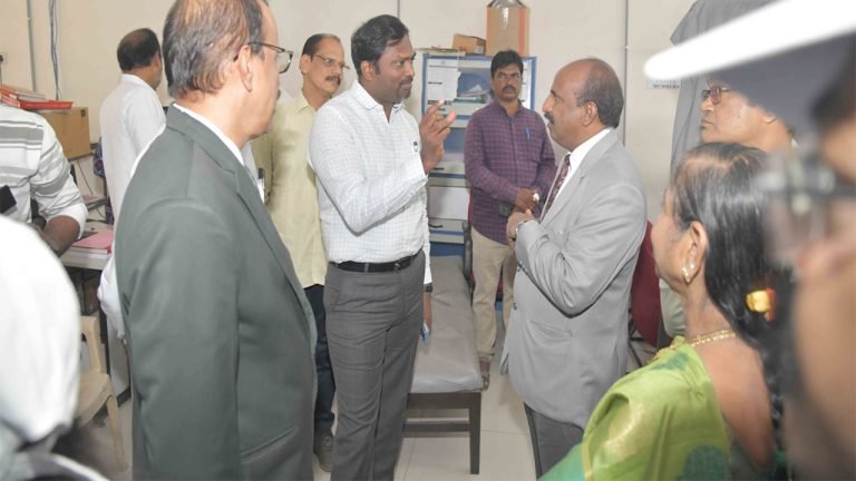 Ronald Rose Inspected The Re-Check Your Vote Counter Set Up In The High Court And Educated The Lawyers