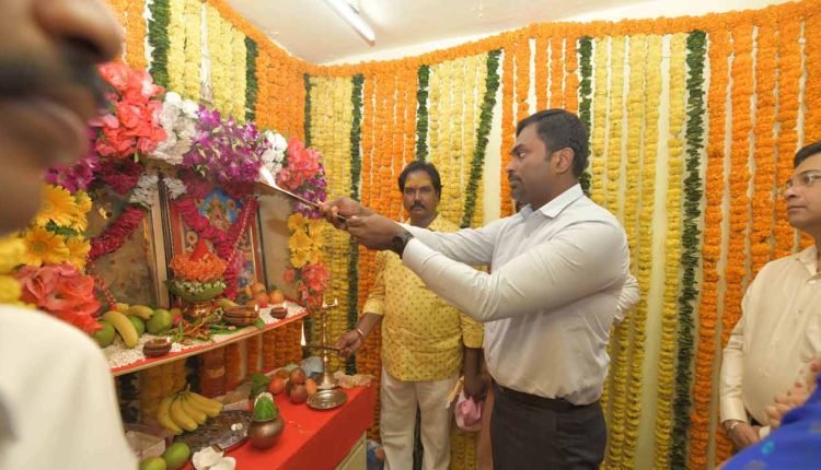 Ronald Rose conducts special pooja at the GHMC headquarters
