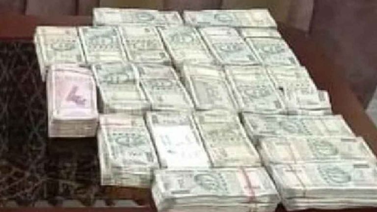 Delivery Boy Posers Loot Cash and Jewelry in Kanpur