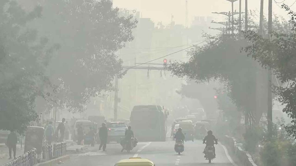 Delhi’s Air Quality Plunges To ‘severe’ Again, Residents Grapple With ...