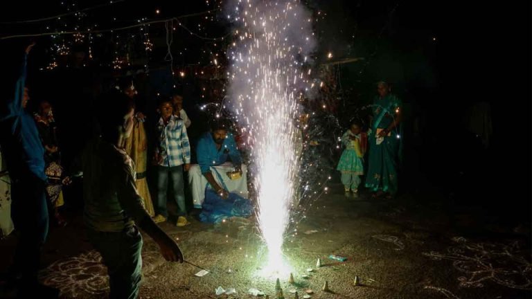Supreme Court's Order On Ban on Firecrackers Violated in Delhi