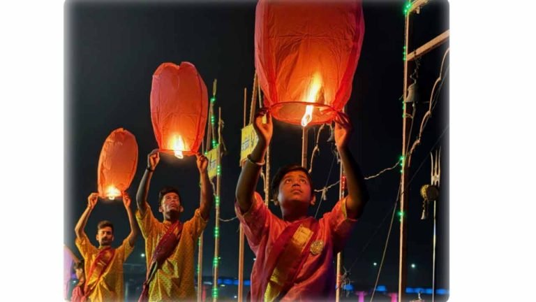 Tim Cook wishes India A Happy Diwali with Stunning iPhone 15 Pro Max Shot