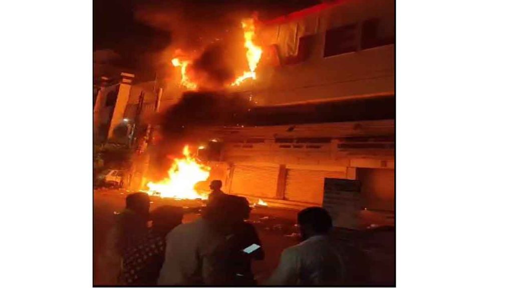 Fire In An Electronic Showroom At Shalibanda, No Deaths 