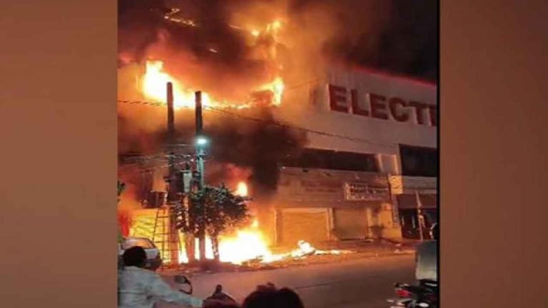 Fire In An Electronic Showroom At Shalibanda, No Deaths 