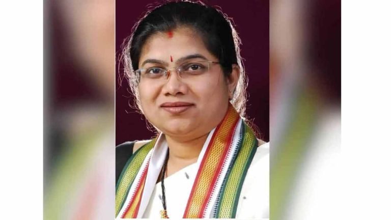 Palvai Sravanthi Resigns From Congress