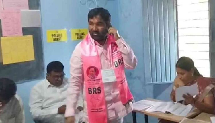 MLA Goes To Polling Station Wearing Party Scarf: No Objection