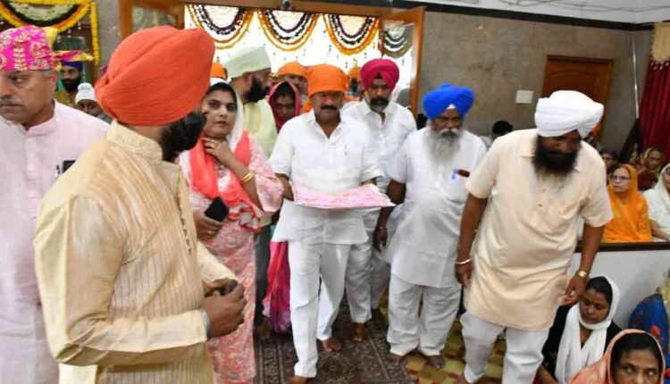 Talasani Visits Gurudwara In Ameerpet