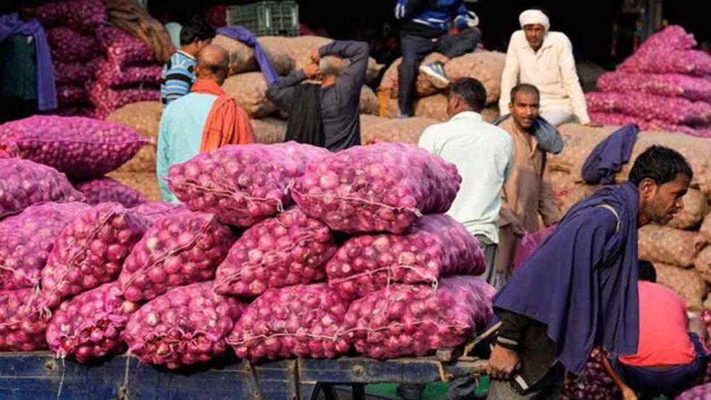 Centre Bans On The Export Of Onion Till Next Year
