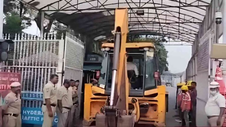 All Security And Barricades In Front Of Pragathi Bhavan Removed