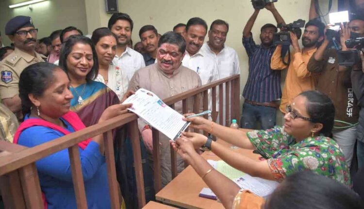 Praja Palana Day 1: More Than 7 Lakh Applications Received