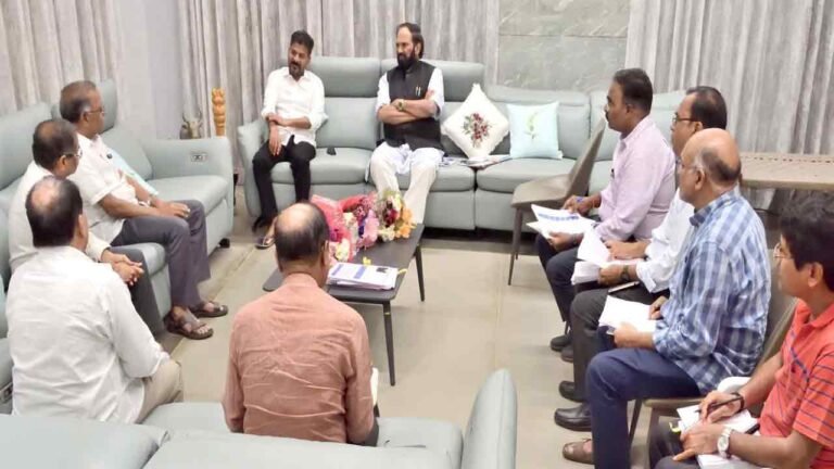 Uttam Kumar Reddy Gives Warning to L&T