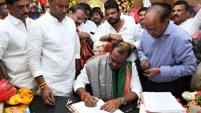 Komatireddy Venkat Reddy Assumed Charge