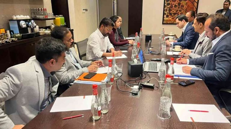 Revanth Discussed With Top Global City Planners And Designer On Musi River