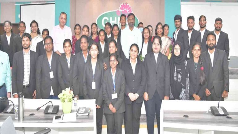 Commissioner Ronald Rose who presided over certificates for law students