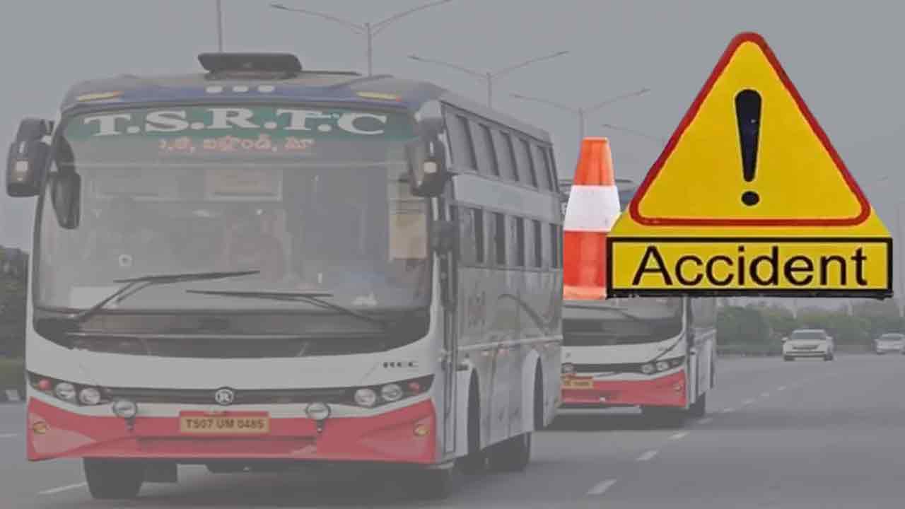 Three Killed As TSRTC Bus Rams Mobile Tiffin Centre In Jangaon
