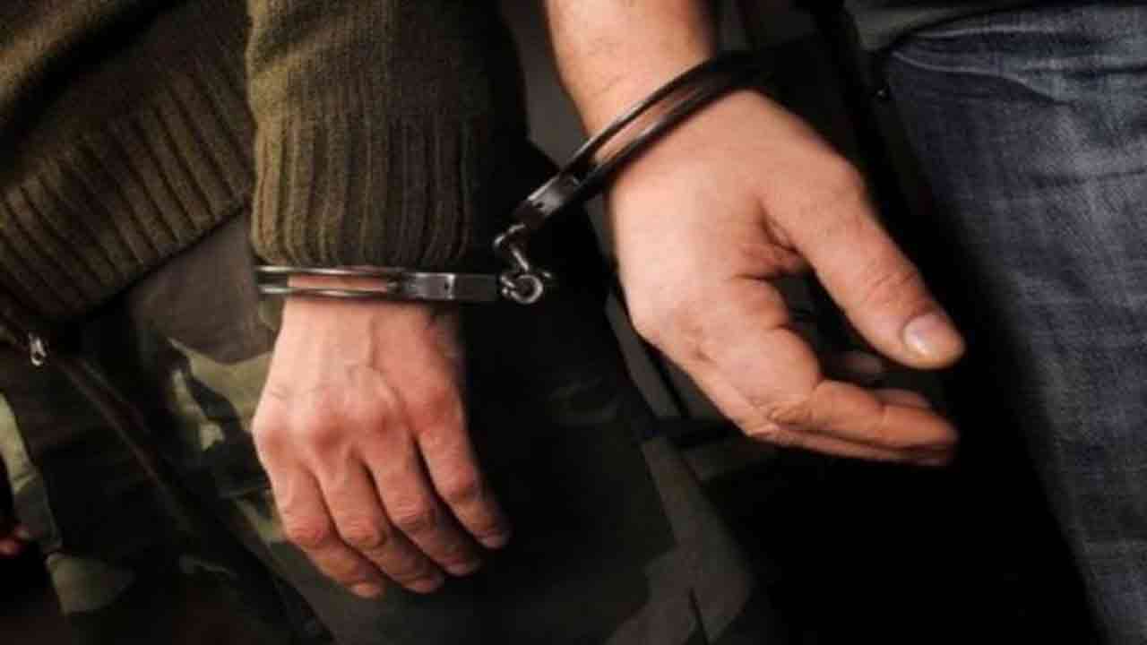 Two Arrested For Providing Credentials Of Bank Accounts To Fraudsters
