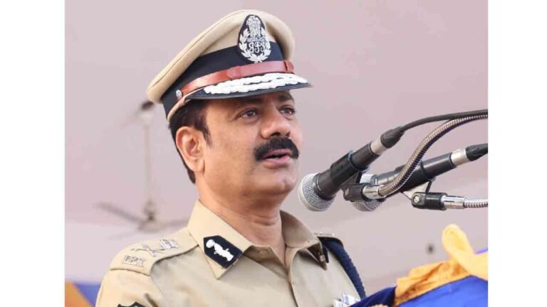 CP Praised City Armed Forces As Its Strength To Defend