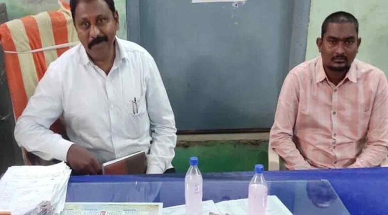 Revenue Officer, Bill Collector Caught By ACB While Taking Rs. 3,500 Bribe 