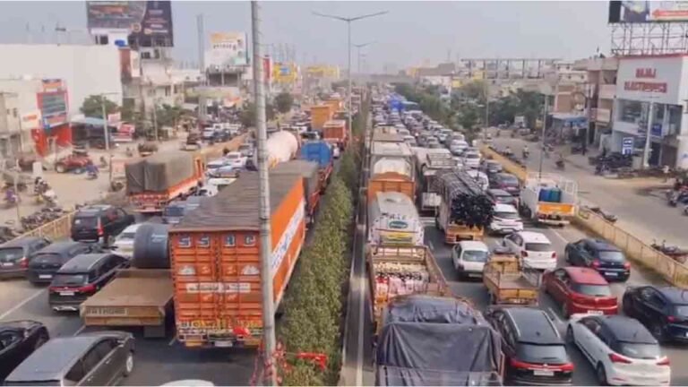 80,000 Vehicles On HYD-Vijayawada Highway In The Last Two Days