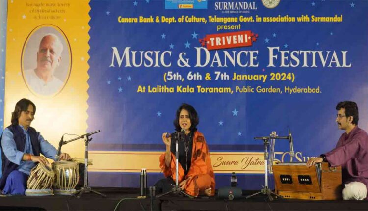 Sniti Mishra Enthralled With her Melodious Vocals  