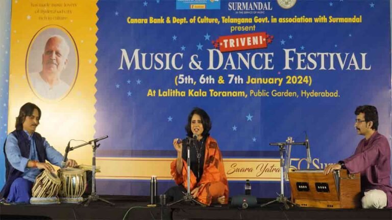 Sniti Mishra Enthralled With her Melodious Vocals  