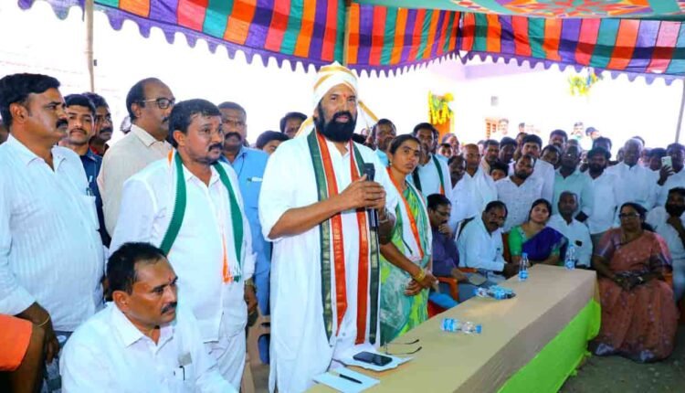 Congress Govt will restore the past glory of Panchayat Raj system in Telangana: Uttam
