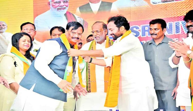 PL Srinivas Joins BJP  