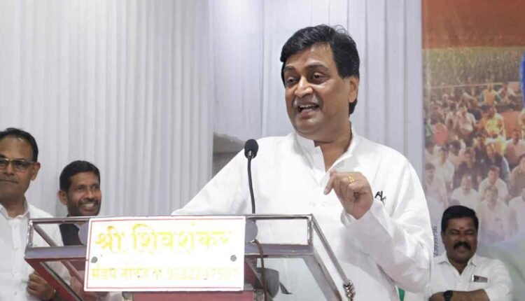 Major Setback: Former Maharashtra CM Ashok Chavan Quits Congress
