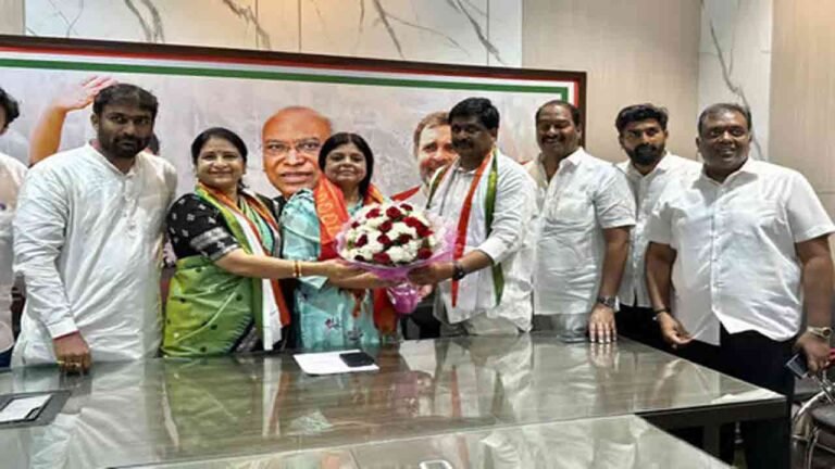 GHMC Deputy Mayor Couple Joined Congress
