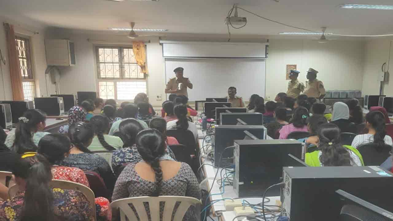 Sultan Bazar Police Conducted Awareness Programme On Cybercrime At TMV, Koti