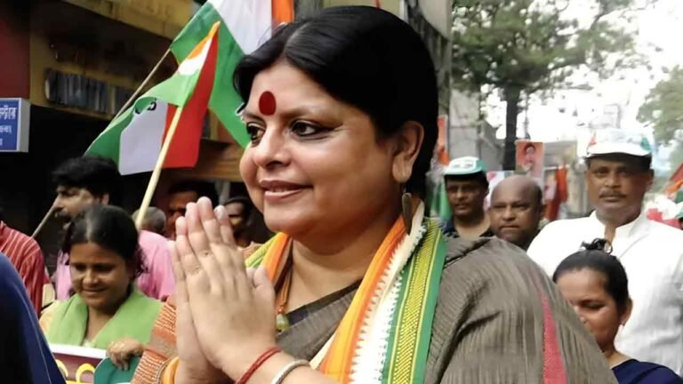 Deepa Das Munshi Went To KK's Residence
