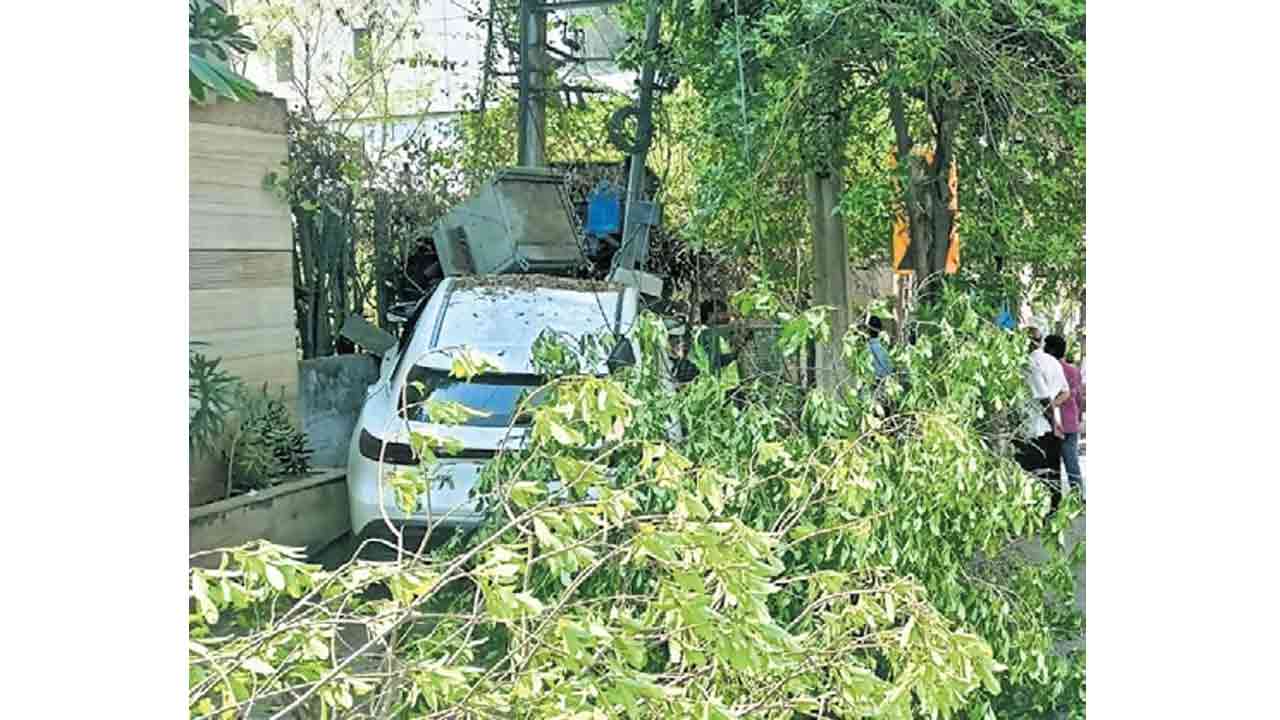 Hyderabad: NRIs Arrested After Crashing Mercedes Into Transformer 