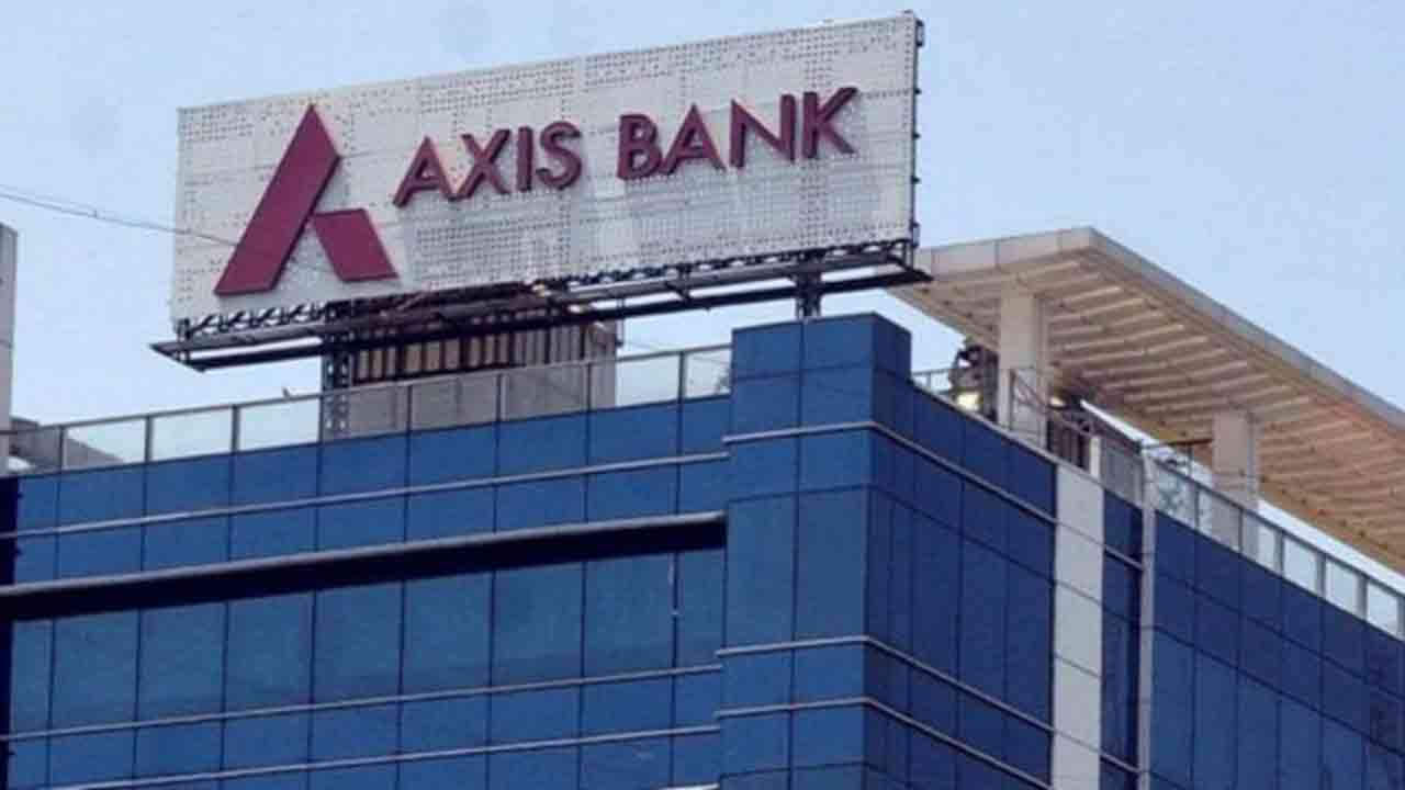 Axis Bank Q4 Results: Net Profit At Rs 7,130 crores, NII Rises 11%