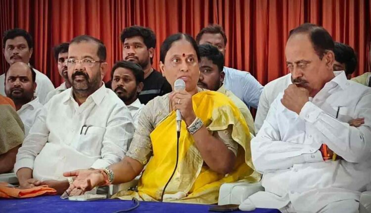 Konda Surekha Is Ready To Face KTR Legally | INDToday