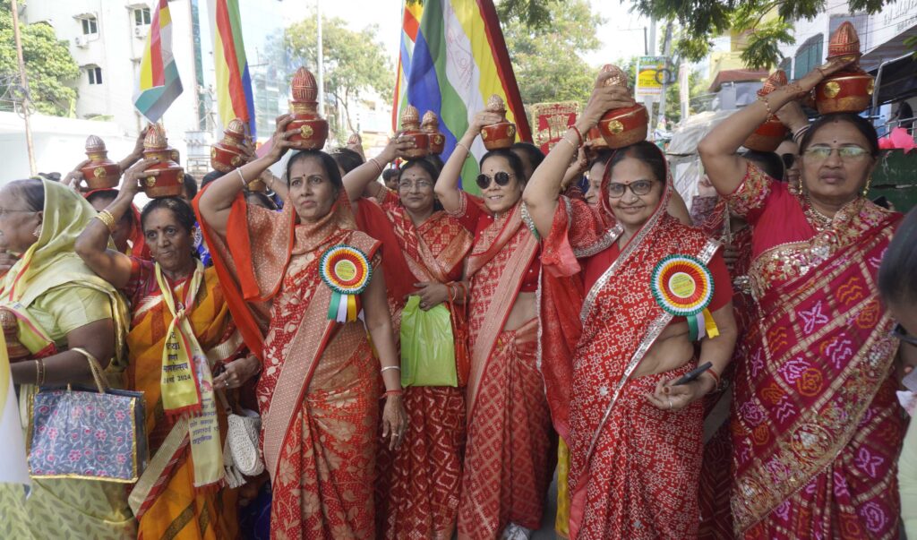 108 Jains From Across India Broke Their One-Year Alternate-Day Fasting in Hyderabad