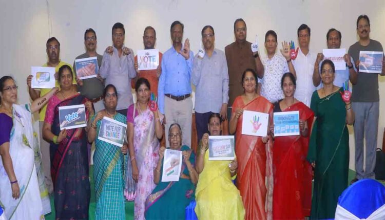 Vasavi Club of Buddhapurnima organized #GoVote, a vote awareness drive