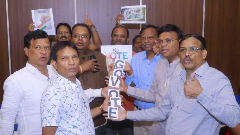 Vasavi Club of Buddhapurnima organized #GoVote, a vote awareness drive