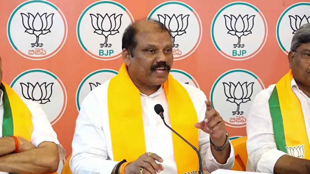 BJP MLC Candidate Premender Reddy Appealed To Give Him Vote 