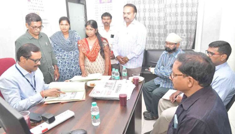 Strong Monitoring Of Election Topics On Social Media