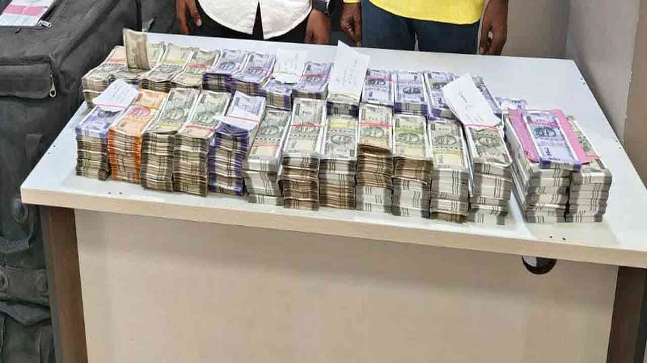 98 Lakhs Seized By Cyberabad SOT Police