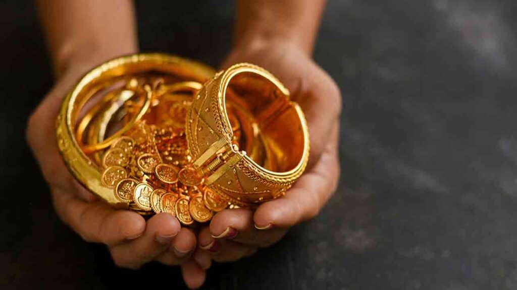 Gold Prices In Hyderabad Remain Stable On September 8